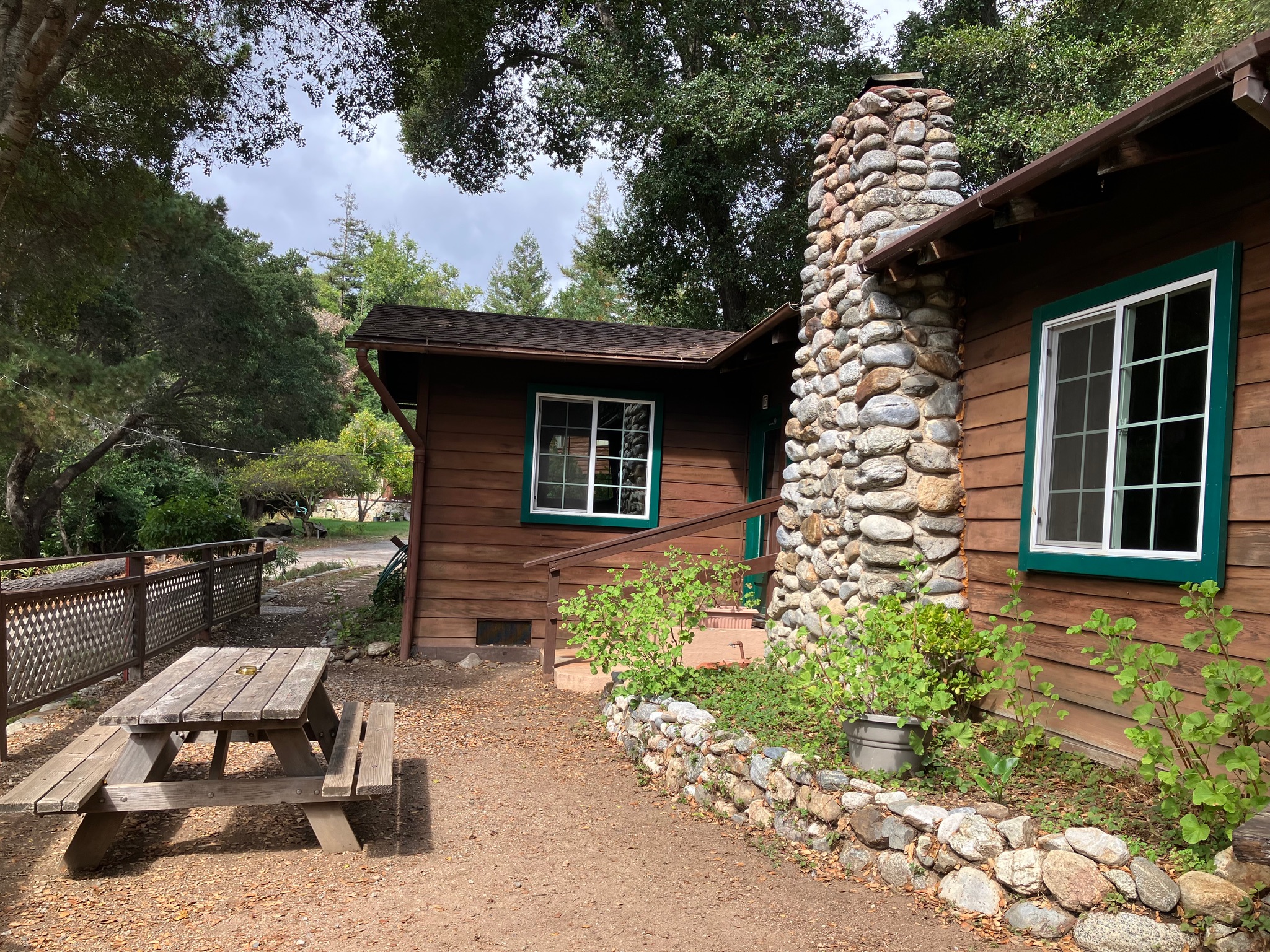 Ripplewood-Resort-Hotel-Big-Sur-Cabin-15-13