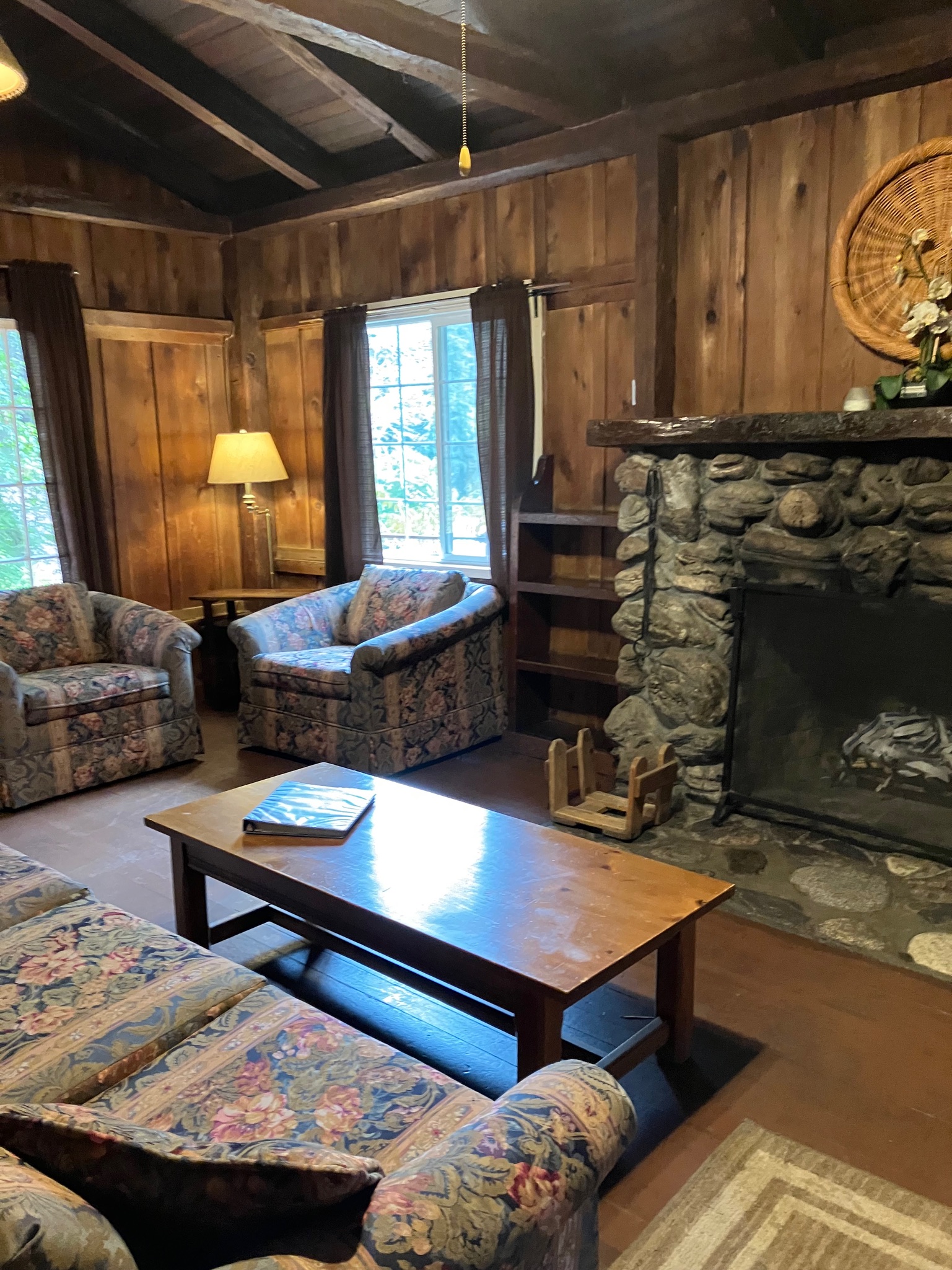 Ripplewood-Resort-Hotel-Big-Sur-Cabin-15-2