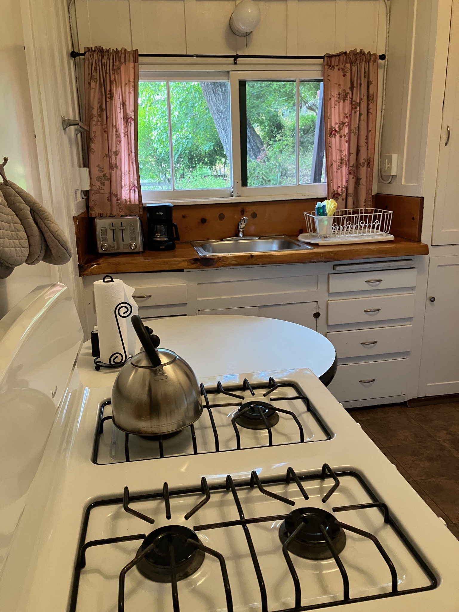 Ripplewood-Resort-Hotel-Big-Sur-Cabin-15-4