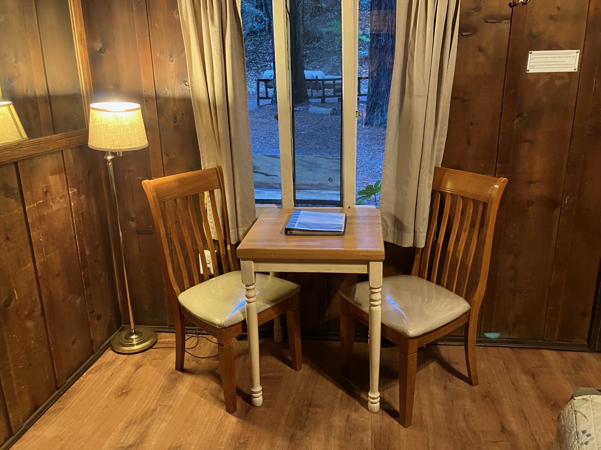 Ripplewood-Resort-Hotel-Big-Sur-Cabin-5-3